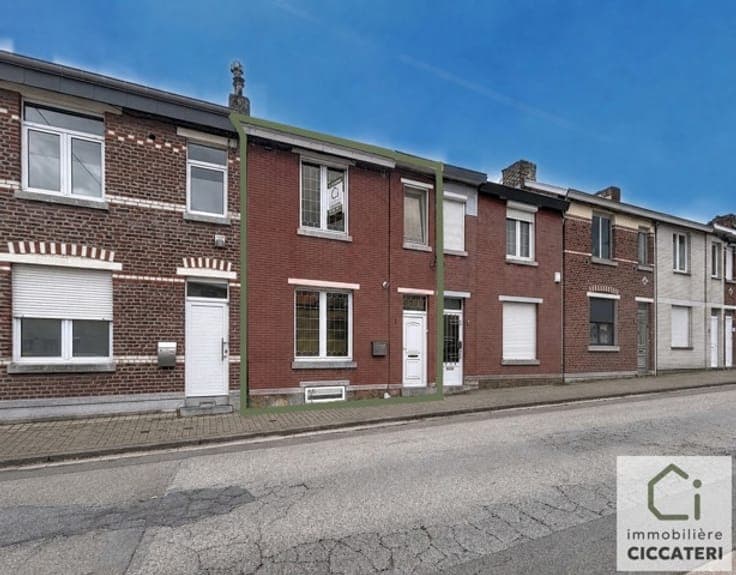 Two-bedroom terraced house with garden and terrace!