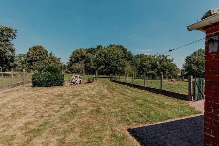Ruime gezinswoning met grote tuin