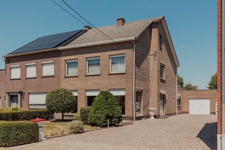 Ruime gezinswoning met grote tuin