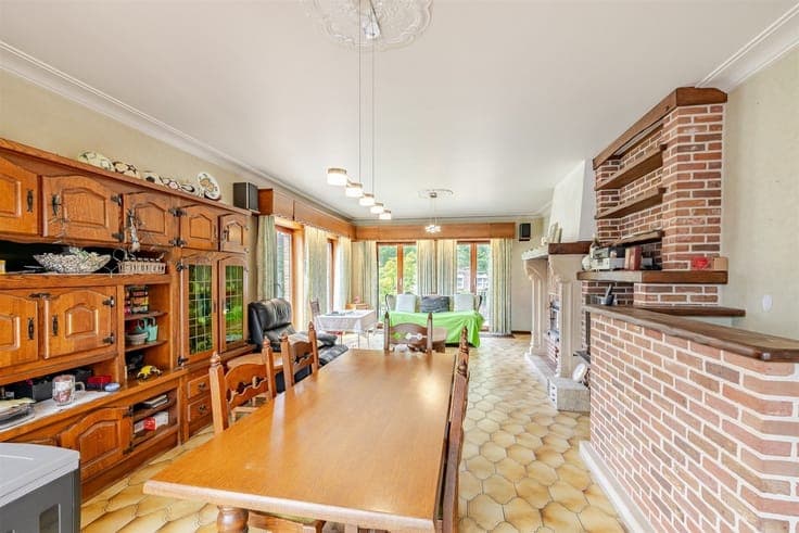Charmante villa met zwembad op een mooi perceel van 942 m²