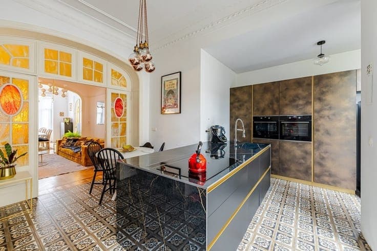 Schaerbeek - Elegant Beaux-Arts-style house with Art Deco in