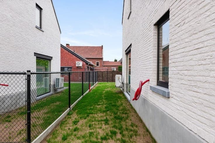 VOLLEDIG AFGEWERKTE NIEUWBOUWWONING IN PASTORIJSTIJL OP W...