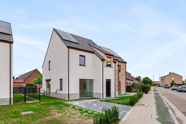 VOLLEDIG AFGEWERKTE NIEUWBOUWWONING IN PASTORIJSTIJL OP W...