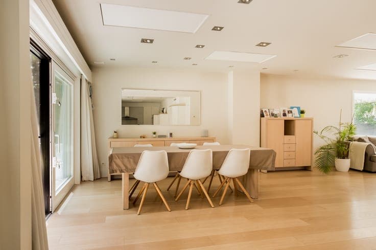 Exclusive villa hidden in a green oasis on a 1,289 m² plot