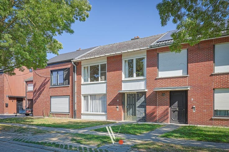 Rustig gelegen renovatiewoning met garage