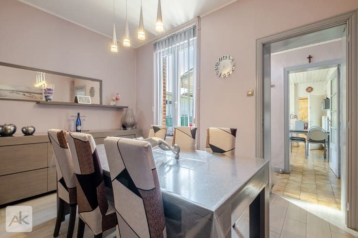 2-bedroom family home with building plot