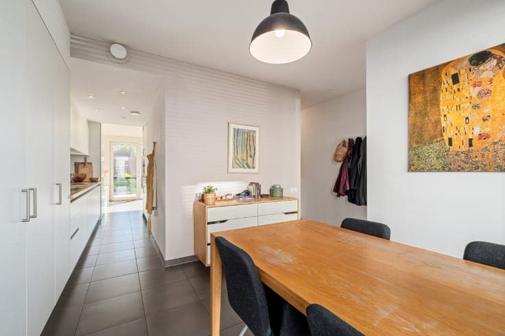 Recent low-energy home with garden, 2 terraces and parking