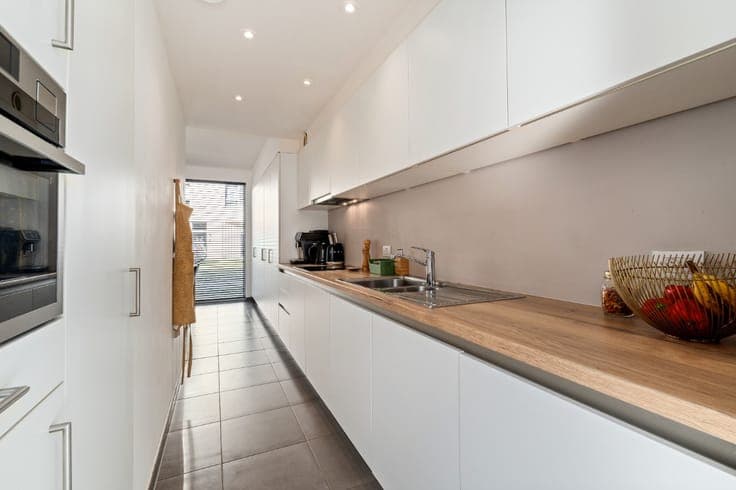 Recent low-energy home with garden, 2 terraces and parking
