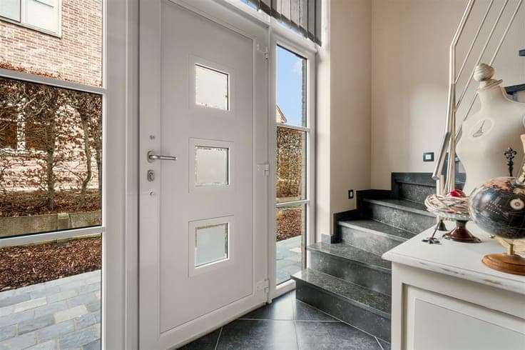 Beautiful home on a cul-de-sac near the market