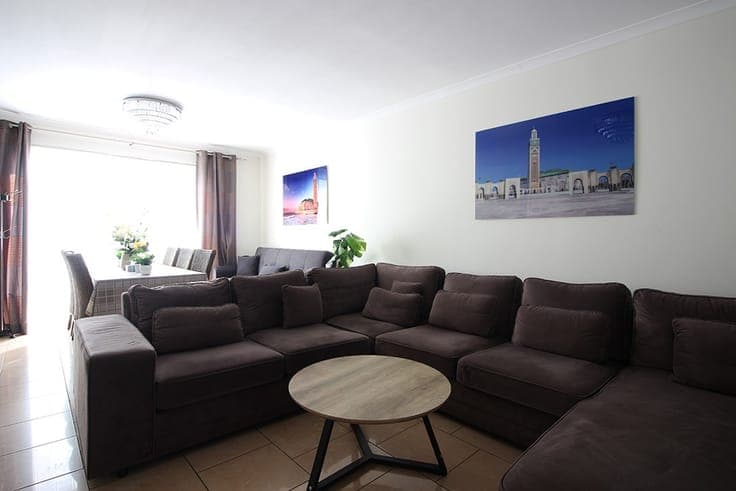 Spacious 5-Bedroom Home with Garden and Garage