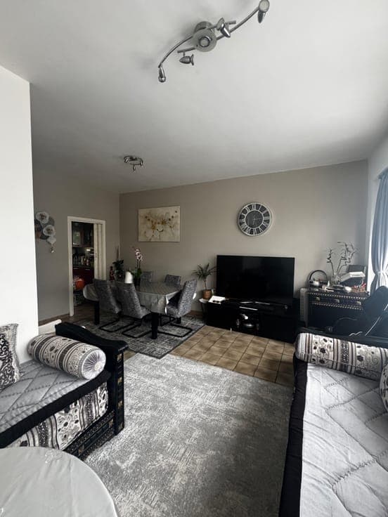 !MAKE OFFER FROM! Very beautiful single-family house