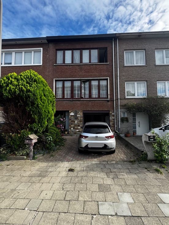 !MAKE OFFER FROM! Very beautiful single-family house