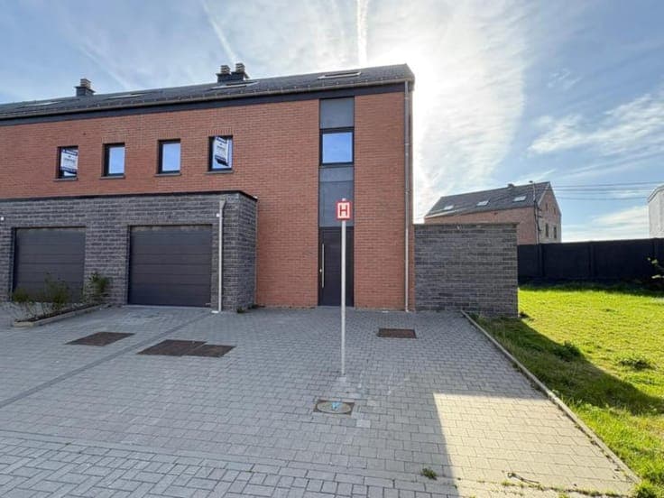 House in Tinlot