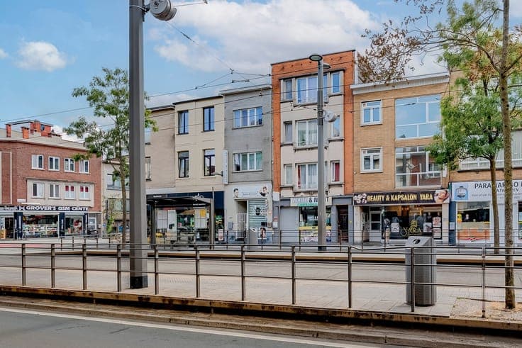 Retail space with apartment
