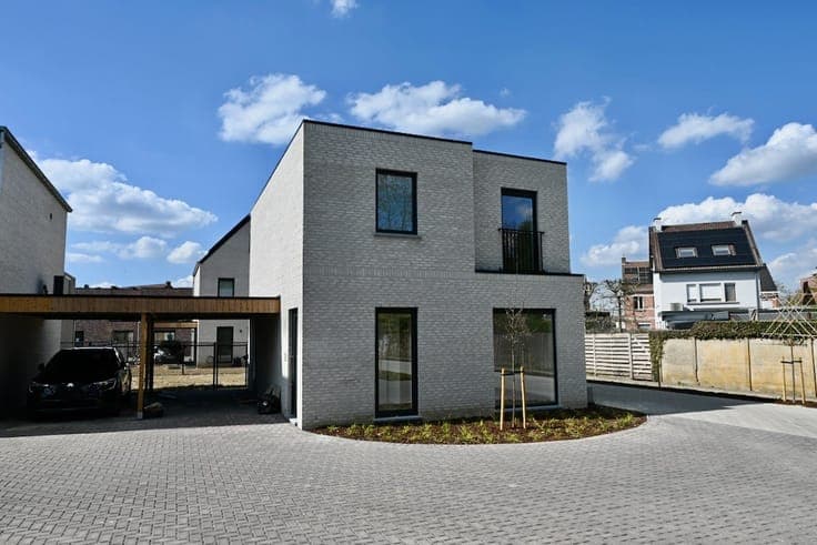 Nieuwbouwwoning in centrum Broechem met 3 slaapkamers !