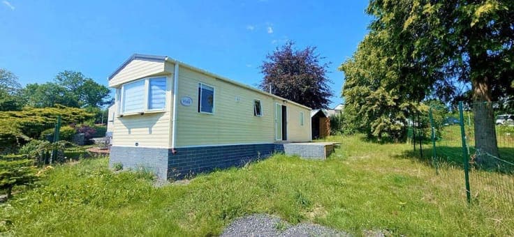 Stunning 3-bedroom mobile home