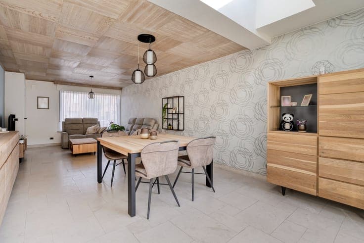 Ruime gezinswoning met 4 slaapkamers, zonnige tuin en twe...