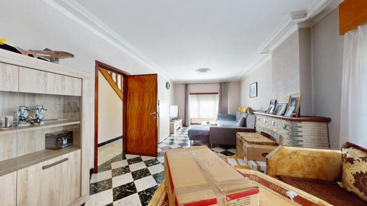 Woning van 197m² op een perceel van 8 are