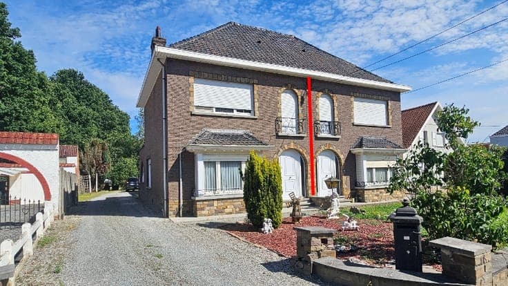 Woning van 197m² op een perceel van 8 are