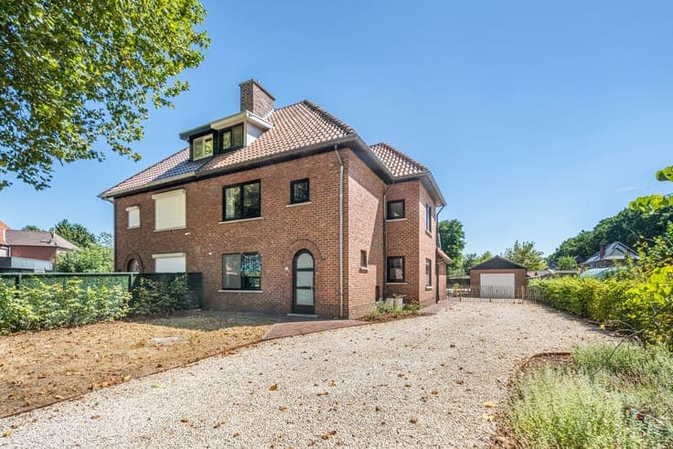 Gerenoveerde woning met 3 slaapkamers te Maasmechelen