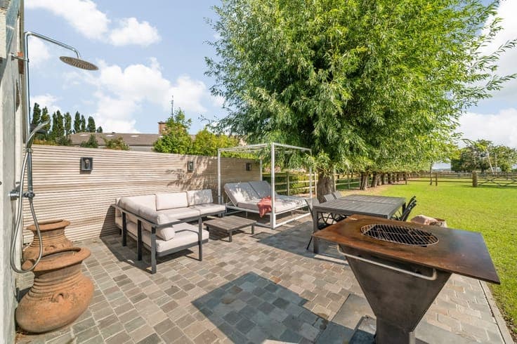 Extremely charming semi-detached house with expansive views
