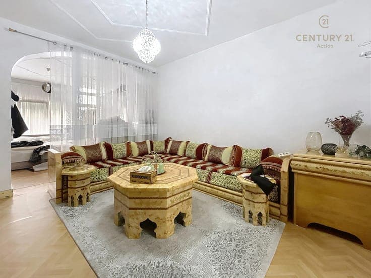 BEAUTIFUL INVESTMENT PROPERTY WITH GARDEN – 3 REGISTERED UNI