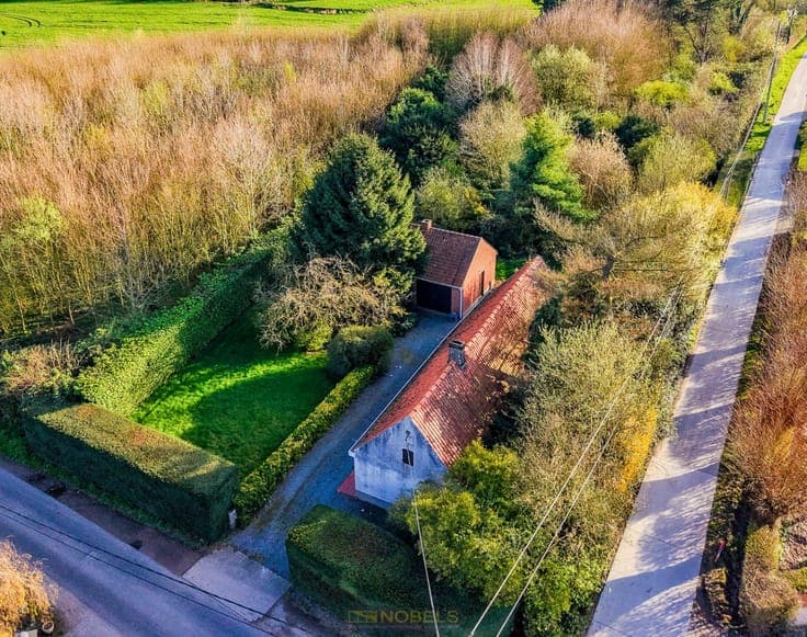 Te koop, renovatieproject op 17 are op toplocatie in Oude...