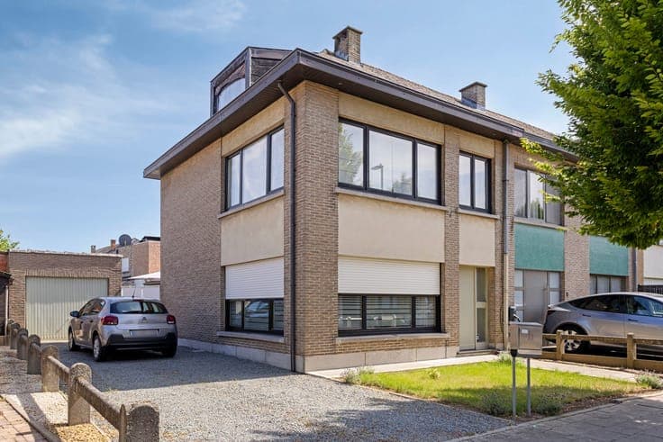Immeuble de rapport comprenant 2 logements