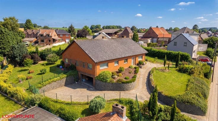 Magnifique villa 5 chambres, 22 panneaux, garage, jardin SUD
