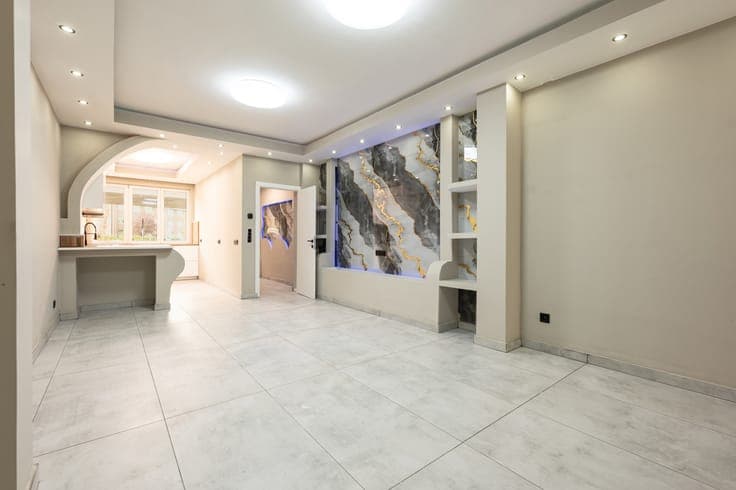 A home ready to move into near the station