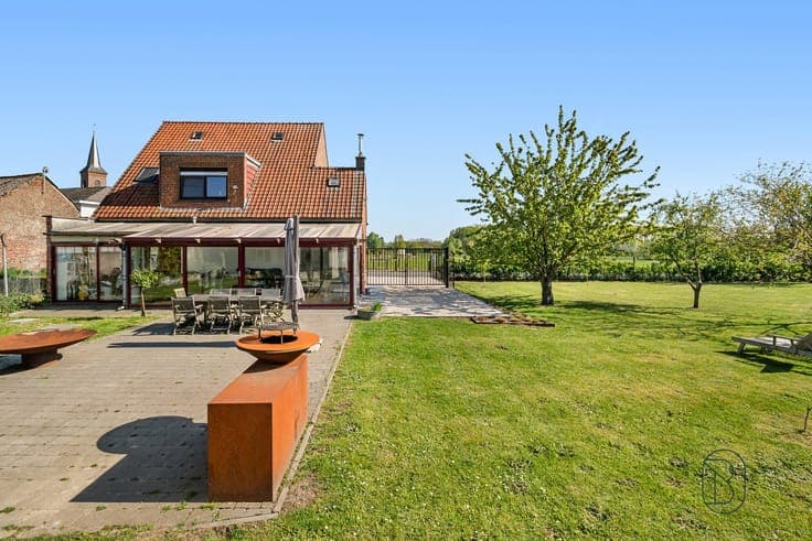Quiet family home at the foot of Kluisberg