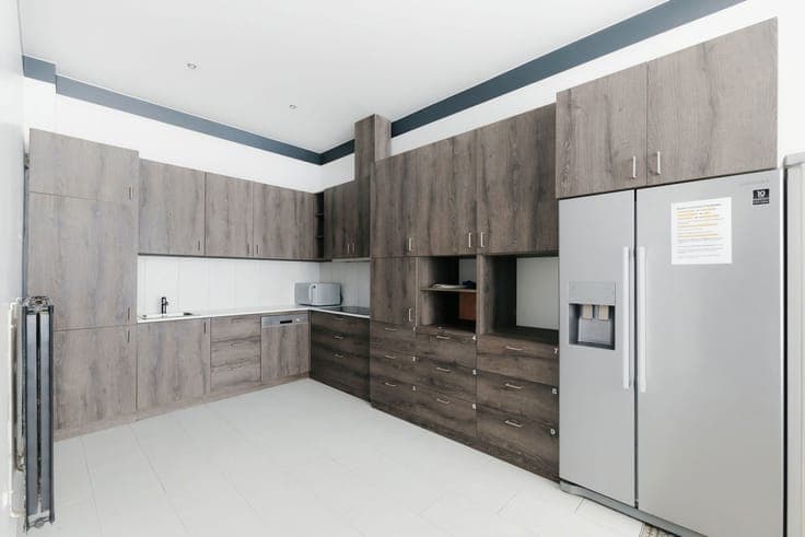 Building 450 m from the station - Excellent profitability