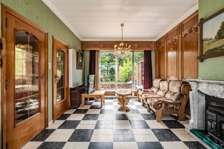 Semi-detached house in quiet Nossegem street