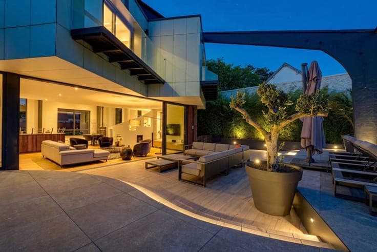 Loft living in an exceptional villa!