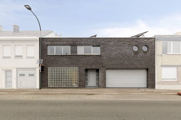 House with 3 bedrooms and pool in Waarschoot