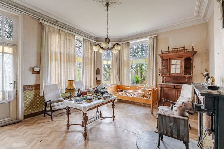 Uniek renovatieproject met authentieke ziel en ruime woonopp