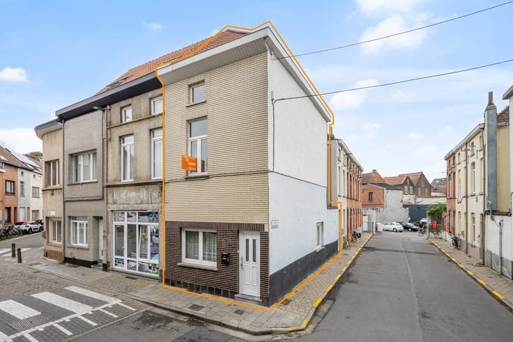 Instapklare woning met 4 slaapkamers op een uitstekende l...