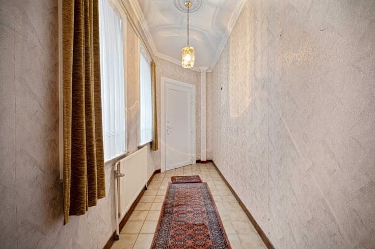 Woning tot 4 kamers met zeer veel potentieel vlakbij het ...