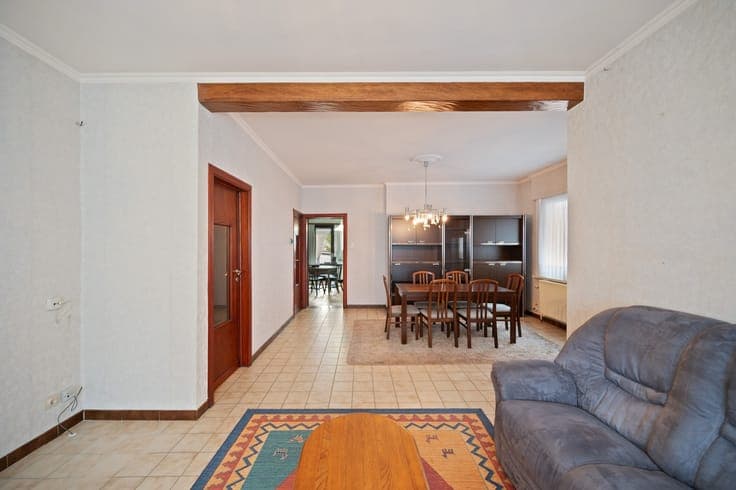 Woning tot 4 kamers met zeer veel potentieel vlakbij het ...