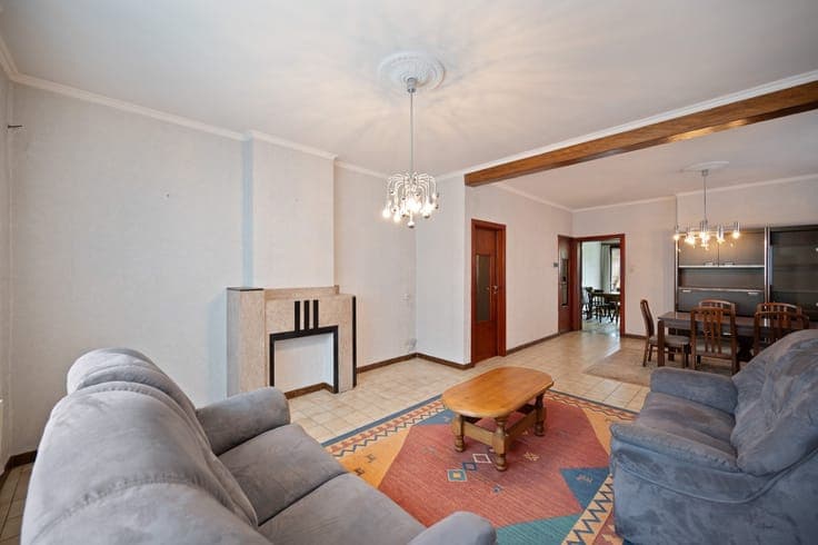 Woning tot 4 kamers met zeer veel potentieel vlakbij het ...