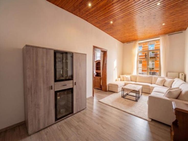 ETTERBEEK – SPACIOUS 251 M² DETACHED HOUSE