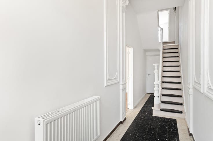 Renovated family home with 3 bedrooms and a city garden