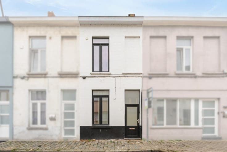 INSTAPKLARE STADSWONING MET TWEE SLAAPKAMERS IN GENT
