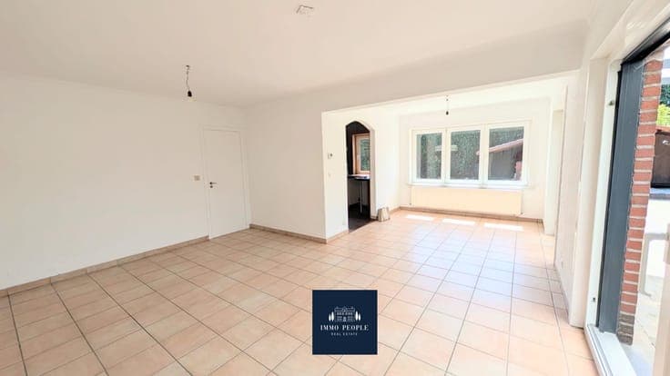 Stunning 3-bedroom villa with 1 office
