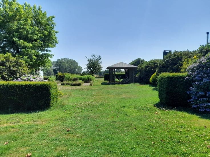 Woning + bouwgrond voor open bebouwing