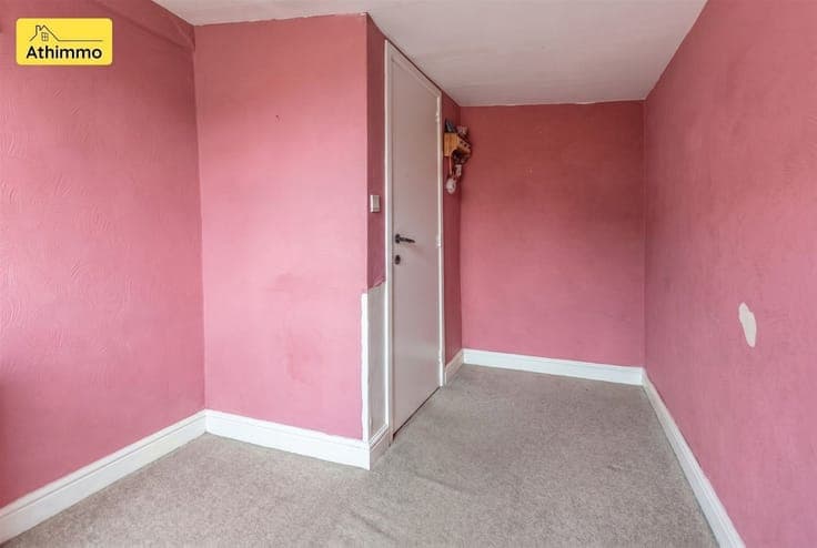 Idéal investisseur - Maison 1 ch avec cour et remise.