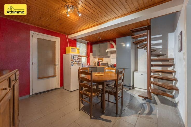 Idéal investisseur - Maison 1 ch avec cour et remise.