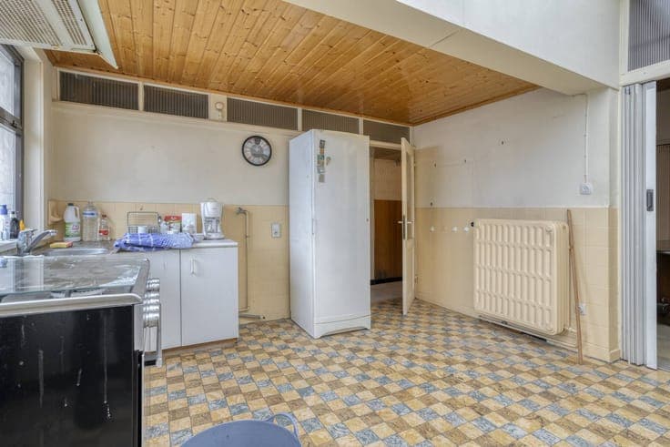 House with spacious sunny garden for sale in the center of K