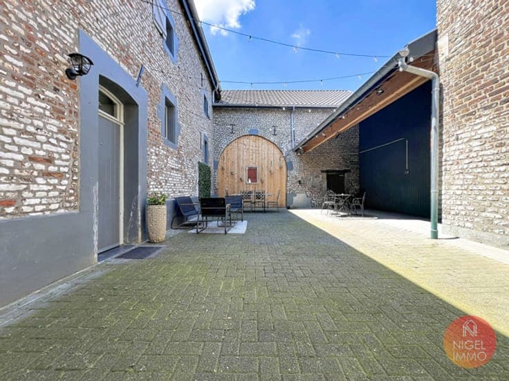 Ferme, 3 ch, cour, élec. conforme, EPC : D, état comme neuf.