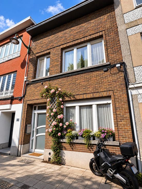 Family home – 3 to 4 bedrooms, terrace and garden